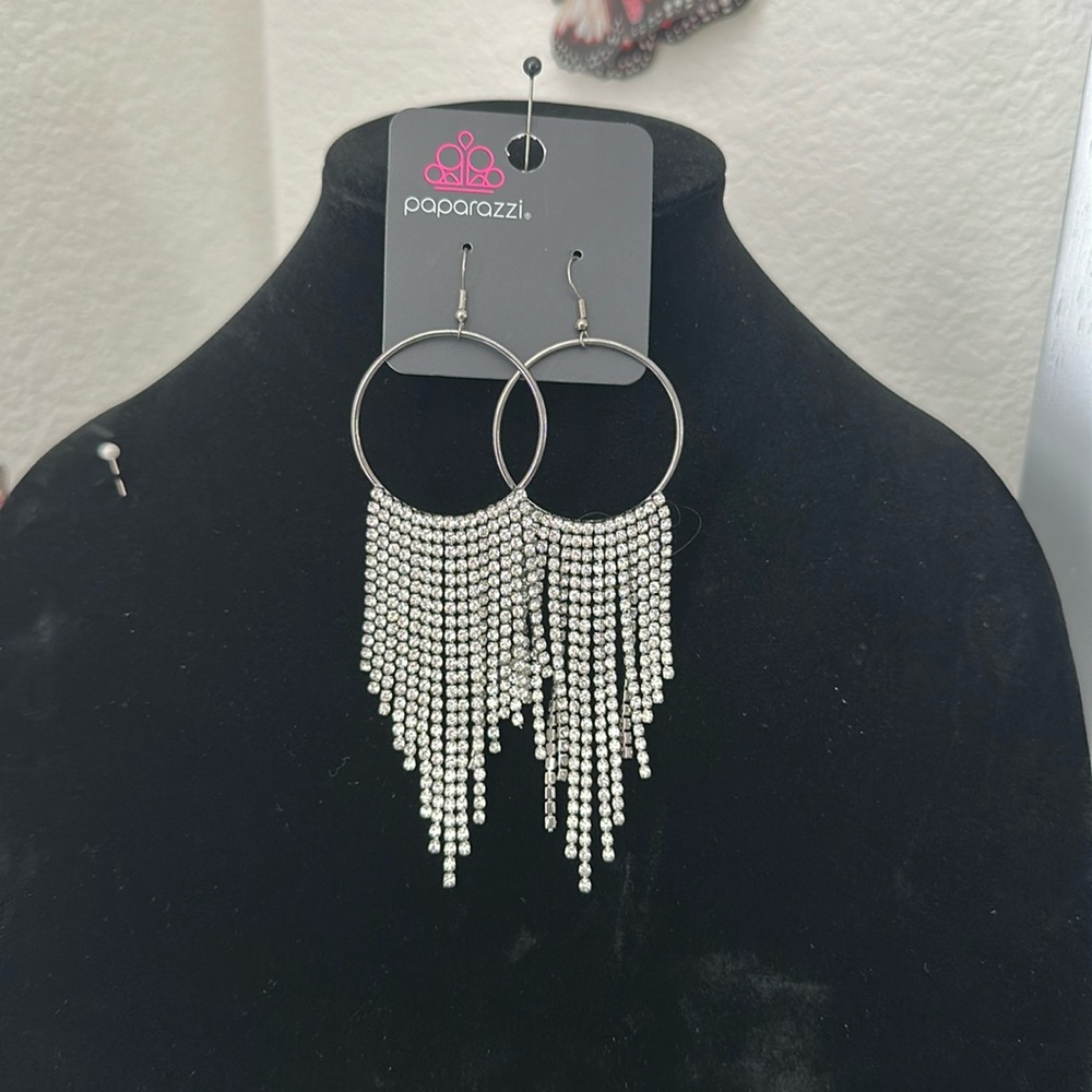 Paparazzi Gun metal color with bling bling earrings